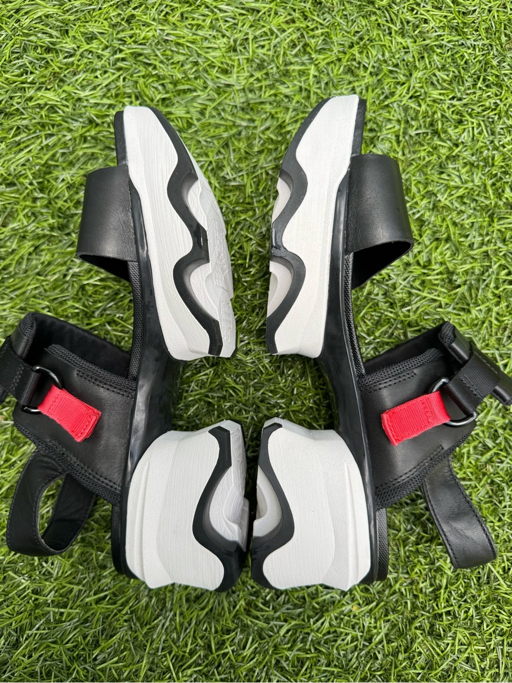 SOREL Kinetic Impact Y-Strap Sandals Womens 10.5 Black White Platform NWOB - Picture 9 of 13